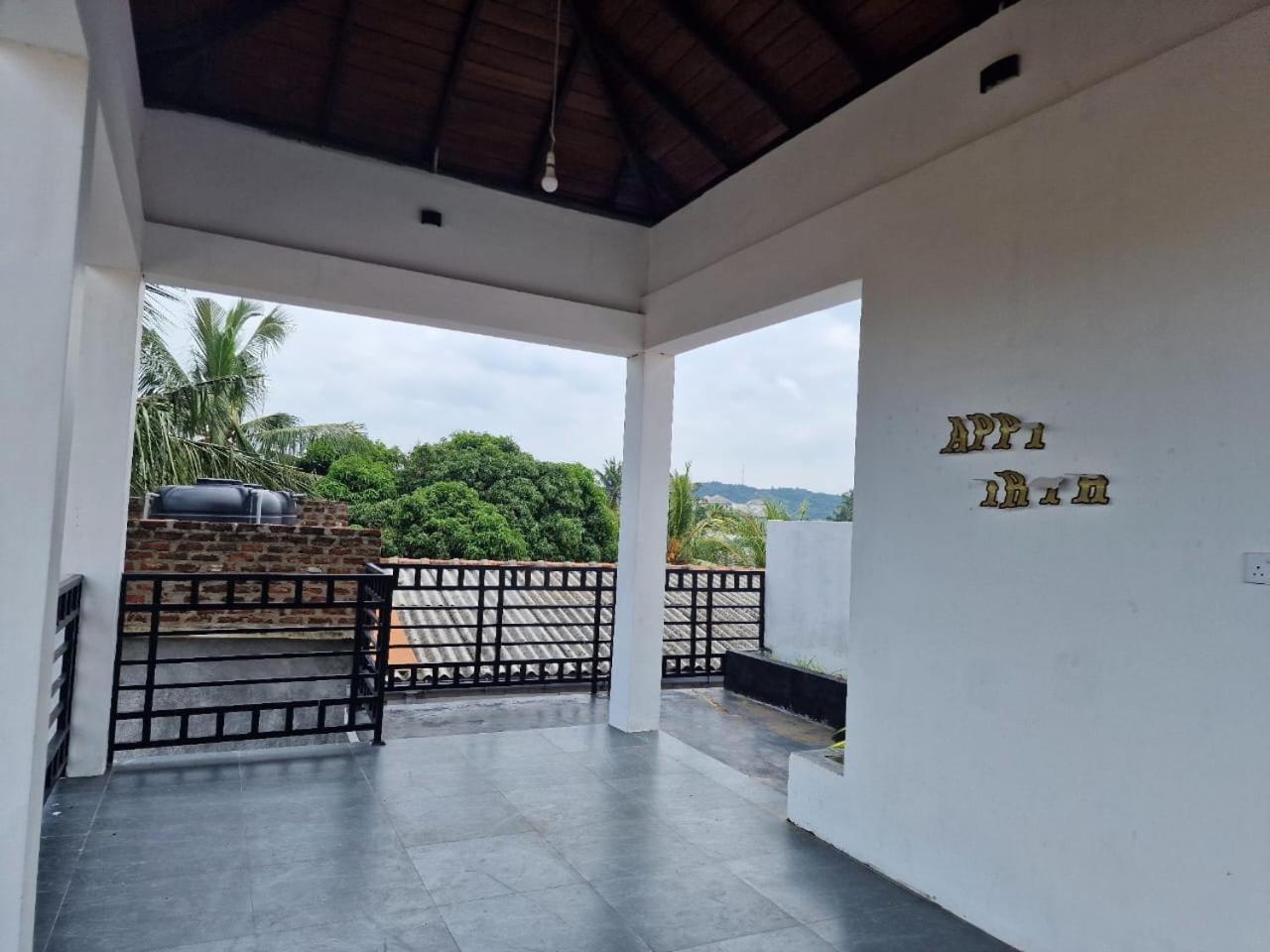 Javi Holiday Home ตรินโคมาลี ภายนอก รูปภาพ