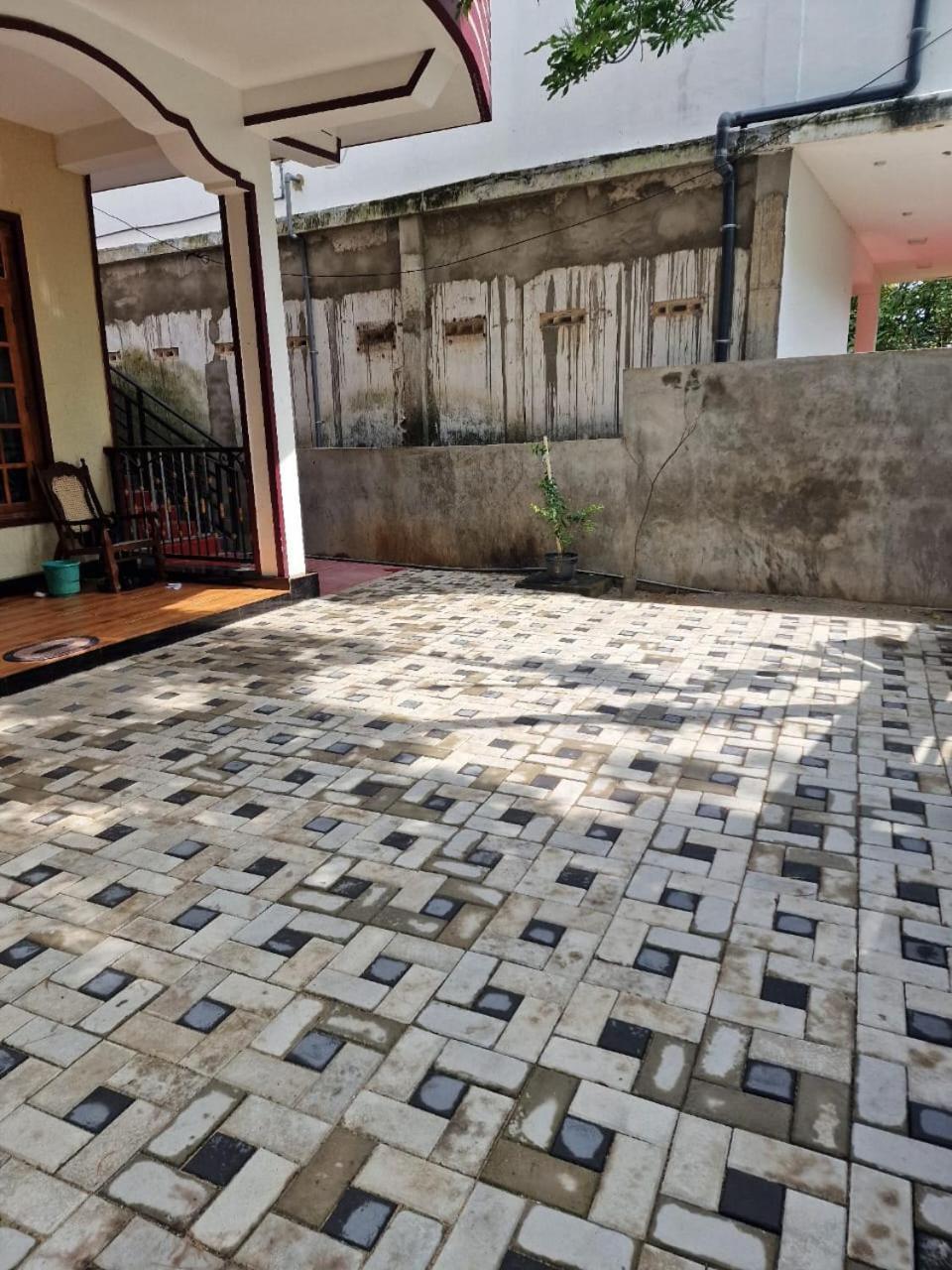 Javi Holiday Home ตรินโคมาลี ภายนอก รูปภาพ